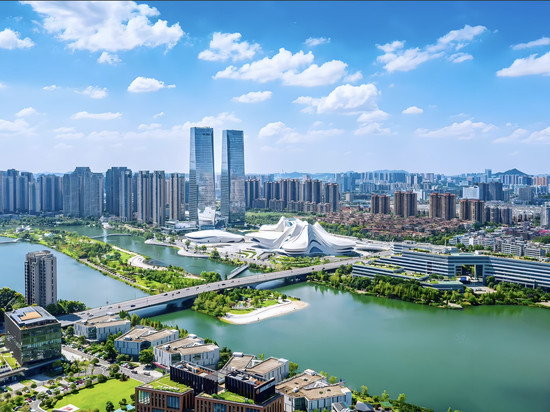 城市便捷酒店(长沙麓谷公园梅溪湖东地铁站店)
