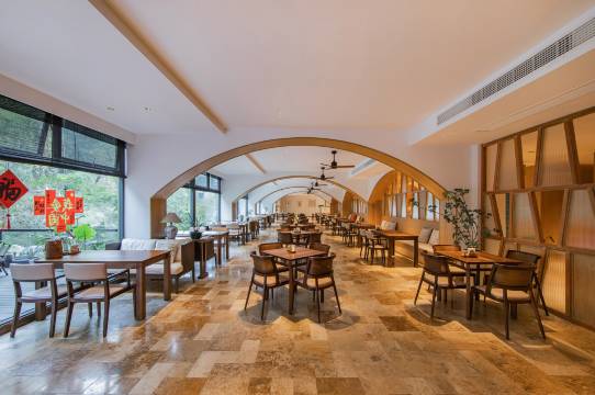 安蓝大溪汤泉度假酒店(安吉天荒坪藏龙百瀑漂流店)图片