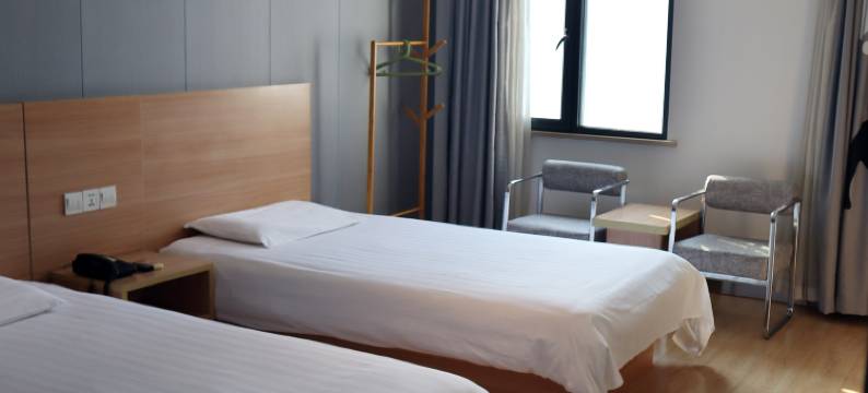 鑫伦酒店(阜阳火车站店)图片