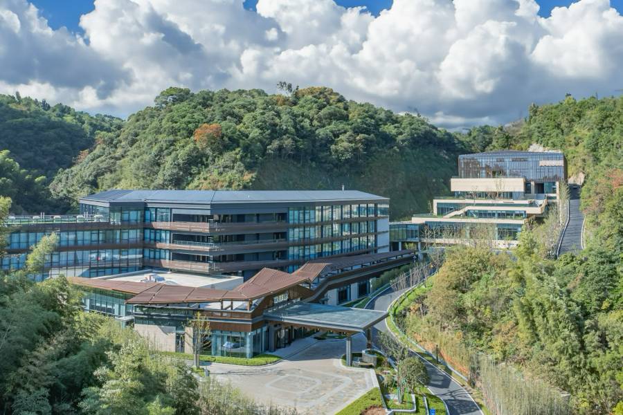 艾德睿·第五季酒店