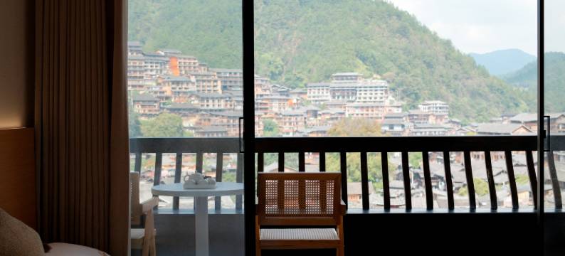 山与山寻全景民宿(西江千户苗寨东引观景台苗族博物馆店)图片