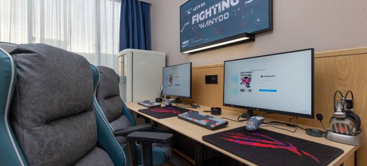 网鱼电竞酒店(苏州东太湖吴江人民广场店)图片