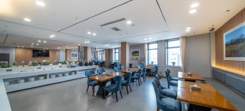 伊宁瑞阳皇冠酒店(六星街景区店)图片
