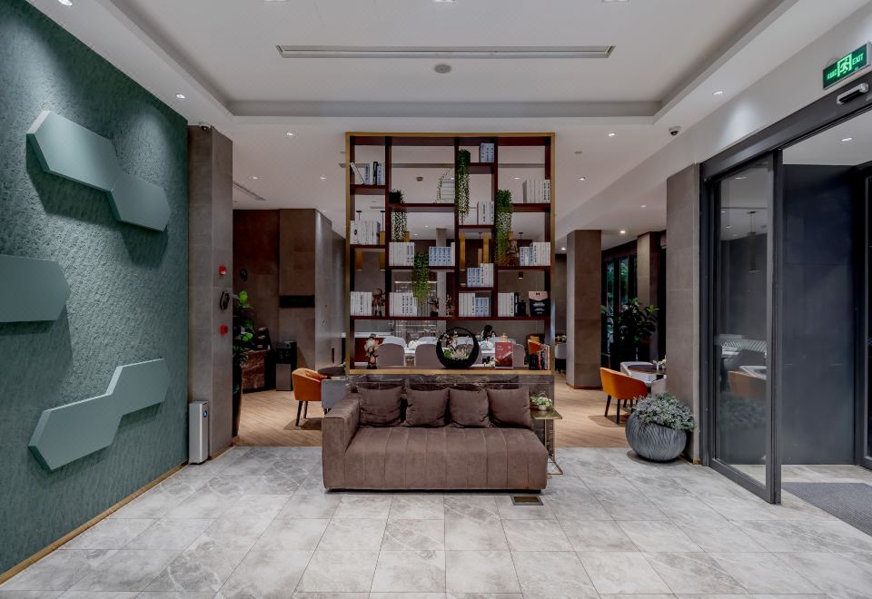 Yitel Premium (Shanghai Lujiazui Yuanshen Road Subway Station ) Hotel Overview