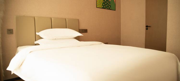 艺龙安云酒店(西宁海湖新区万达唐道店)图片