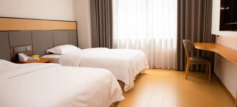 大连外滩假日宾馆(普兰店万达广场店)图片