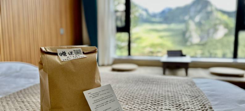 Lotus忘忧别院·直面主峰与日出观景美宿(扎尕那景区店)图片