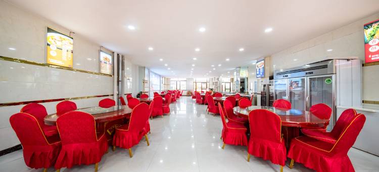茶卡鸿鑫大酒店(茶卡盐湖景区店)图片