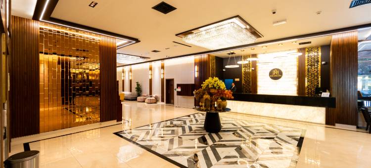 阿斯托里亚大酒店(Grand Astoria Hotel)图片