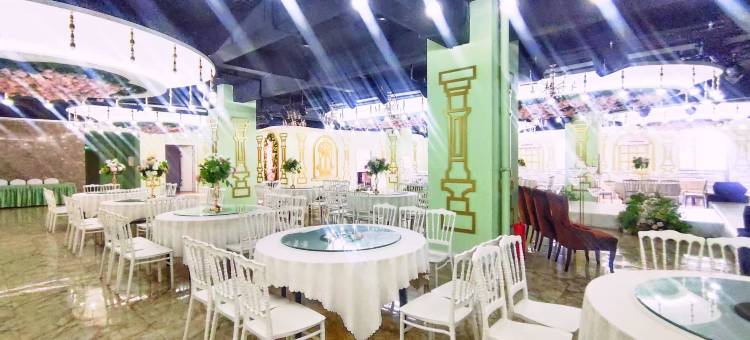 夏威夷大酒店(扶余站店)图片