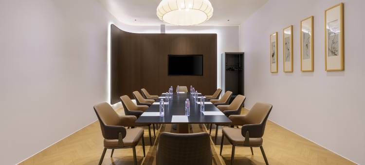 RROYALSSHOTEL汤泉酒店图片