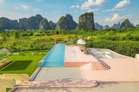 良宿·奢網紅旅拍酒店(陽朔十里畫廊遇龍河店)