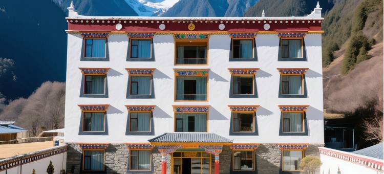 垭隆・Healing森林氧吧丨藏式风情・轻奢设计酒店(四姑娘山景区店)图片