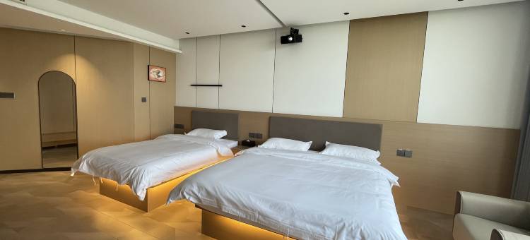 云鼎岚庭酒店(郑州CBD会展中心众意西路地铁站店)图片