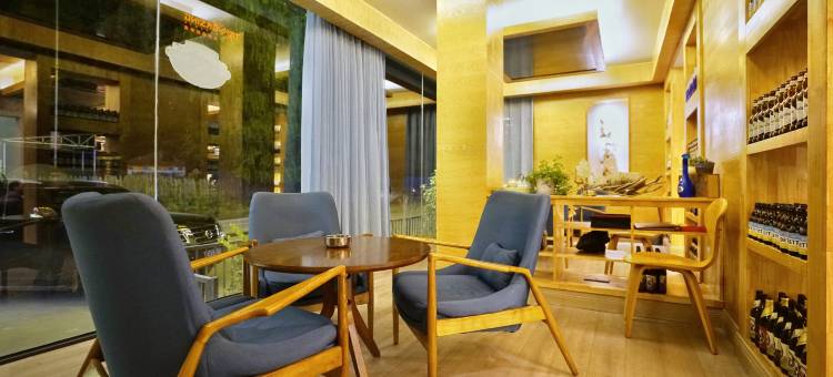 波密平措康桑度假酒店图片