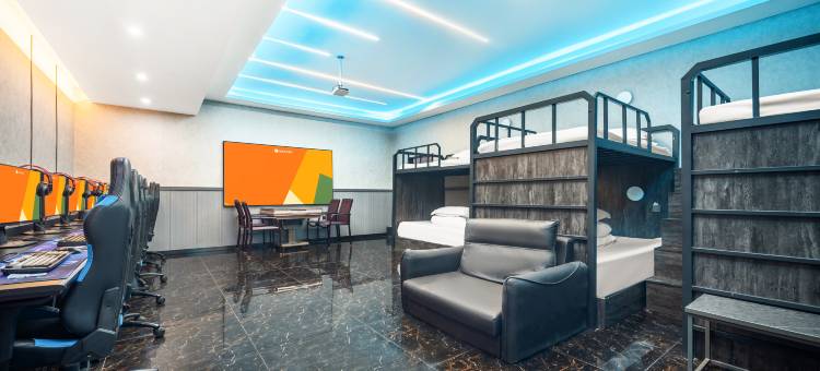 优恩电竞酒店(郑州高铁东站店)图片