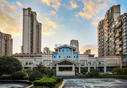 Zhangjiagang Lanshu Ring Road Hotel(High-speed rail new town) over view