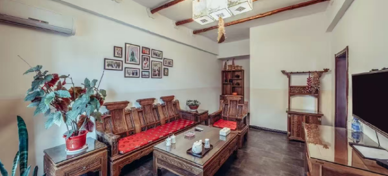 云丘山窑洞大院图片