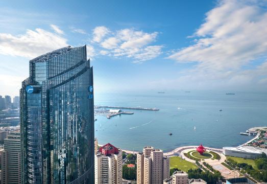 青岛五四广场海景美仑国际酒店外景图