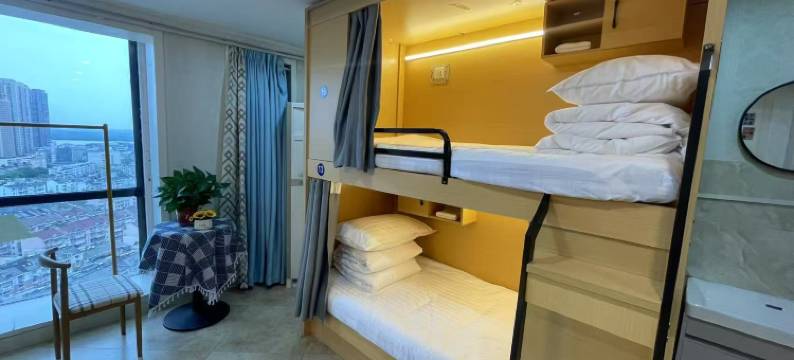 小行星青年旅社图片