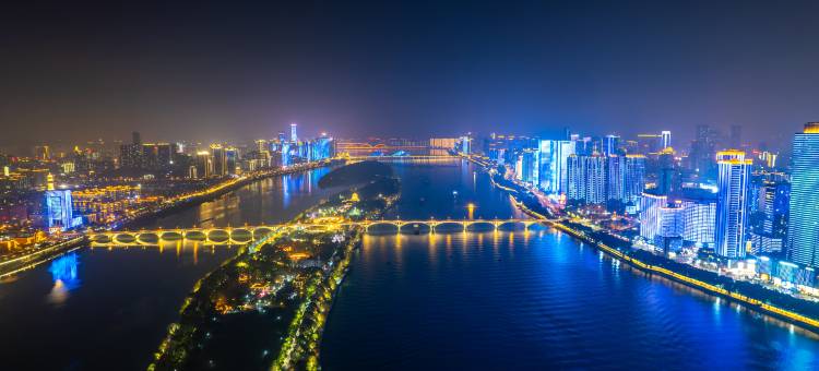 湖南金融中心异国印象酒店图片