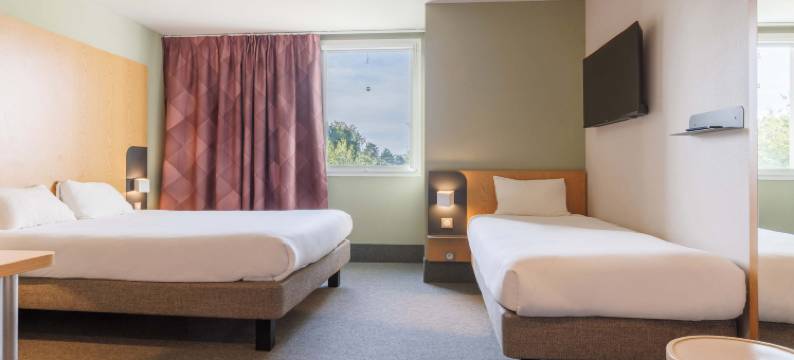 里永克莱蒙特费朗酒店(B&B Hôtel Clermont Ferrand Nord Riom)图片