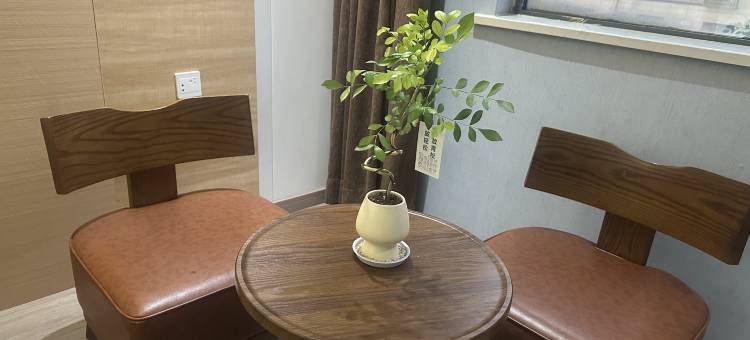 冯城时尚宾馆(奉新步行街店)图片
