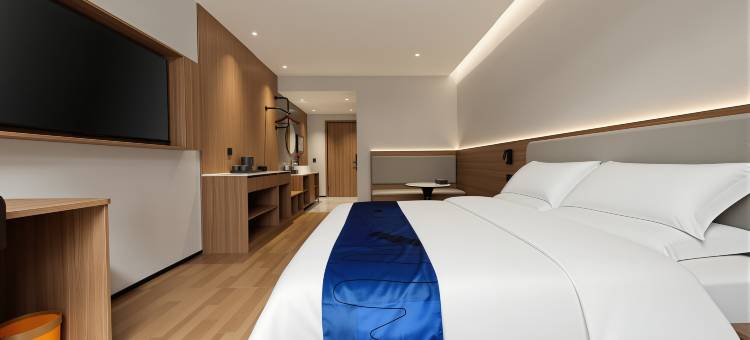 轻住酒店(长白山西景区旅游服务中心店)图片