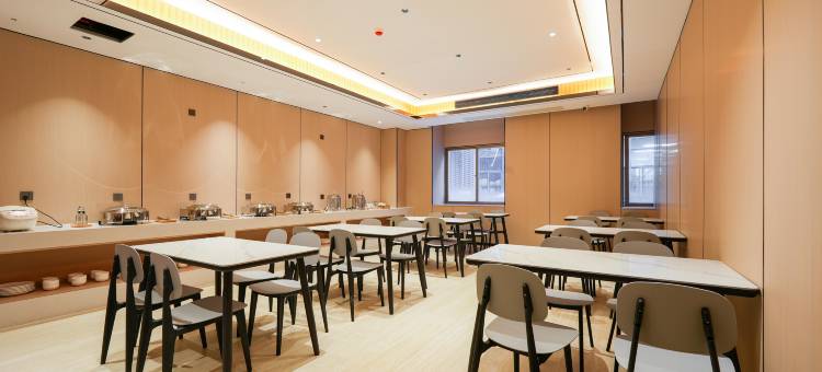 如家睿柏·云酒店(福州海峡国际会展中心黄山地铁站店)图片