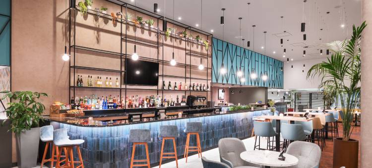 伦敦盖特威克机场万怡酒店(Courtyard London Gatwick Airport)图片