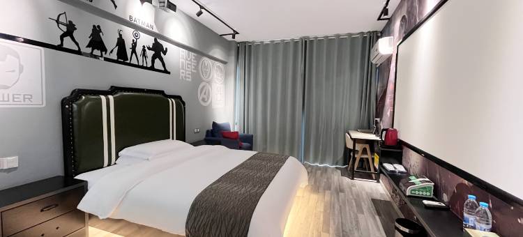 曲靖依·云端酒店(万达店)图片