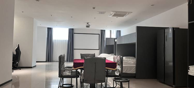 爱电竞酒店(叶县世纪风广场店)图片