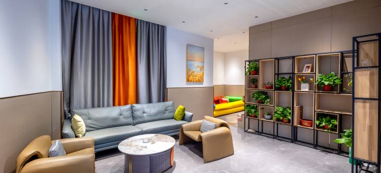 源悦私影主题客栈(五源河体育馆店)图片