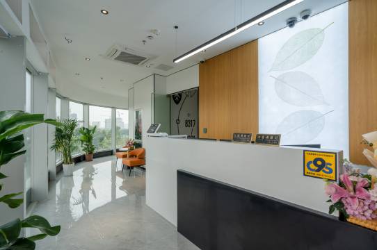 青季酒店MINI(上海宝山天街刘行地铁站店)