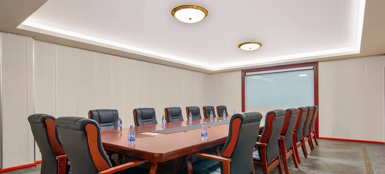 三江轻居假日酒店(宜宾学院江北校区五粮液路店)图片