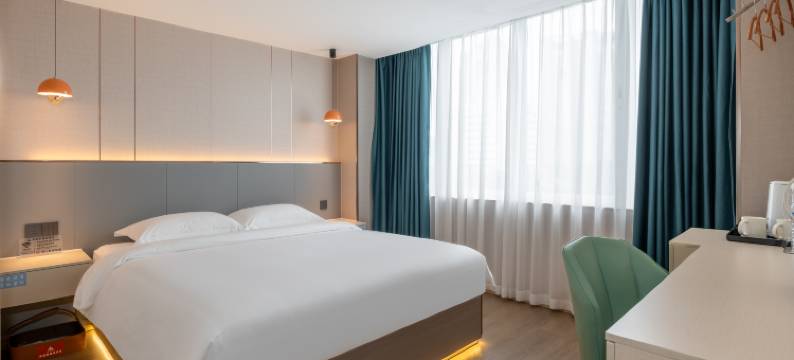 珠海诺曼斯精品酒店(海滨泳场情侣路店)图片