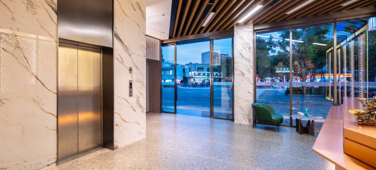 兴湖美辰酒店( 美苑路第四中学店)图片