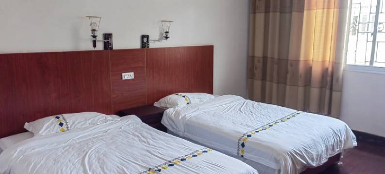 兴安猫岭饭店图片