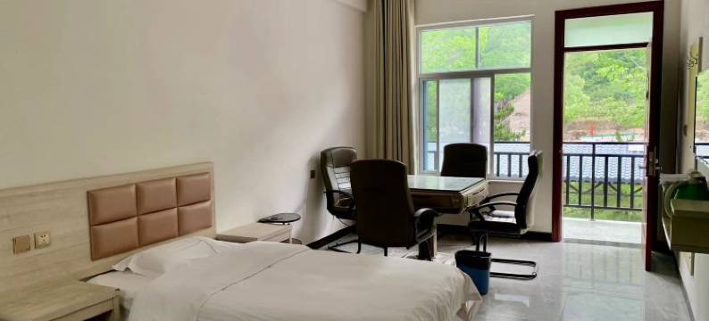 平顺穽底·挂壁居图片