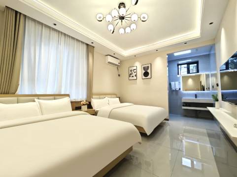 尼勒克梦中小院(蜜蜂小镇店)