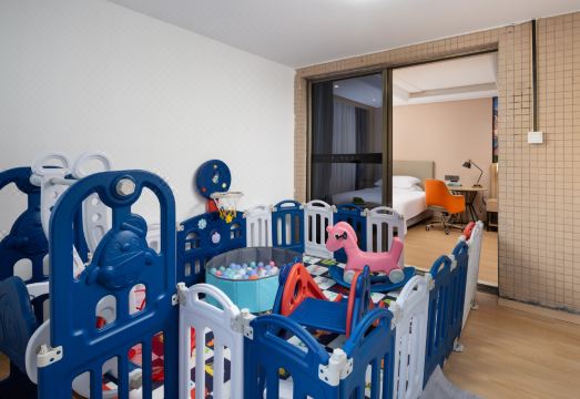 Vienna Hotel (Lufeng Renmin Road) Hotel Overview