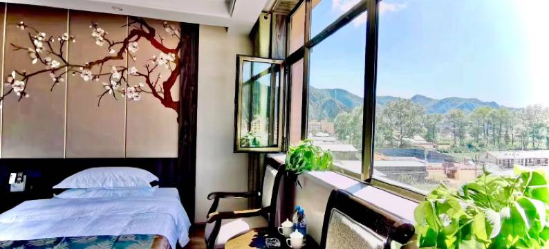 扎古录镇雪羚米苏酒店图片