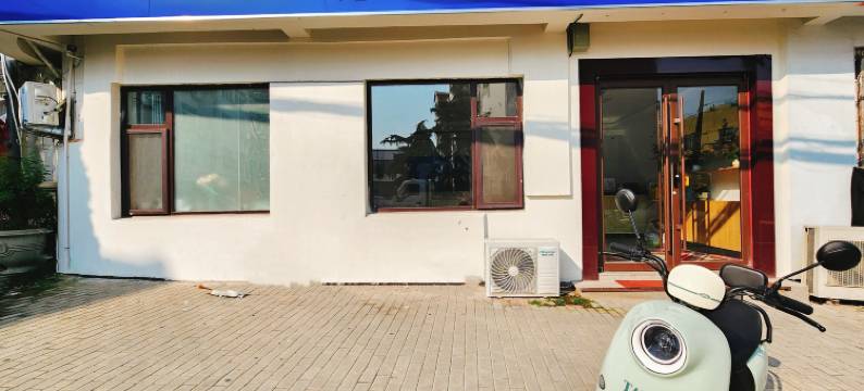 邻海畔公寓(万象城五四广场地铁站店)图片