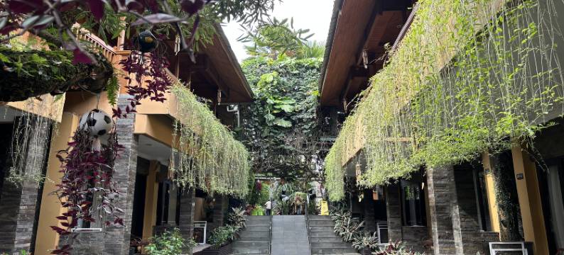 佩索那班波酒店(Hotel Pesona Bamboe)图片