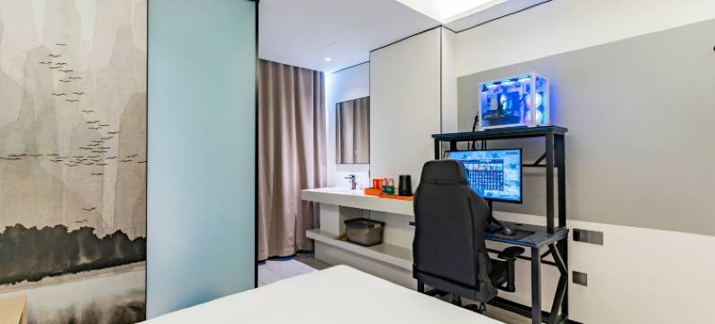 飞游电竞酒店(深圳宝安机场T3航站楼固戍地铁站店)图片