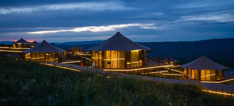 新疆喀拉峻花间营·云驰谷图片