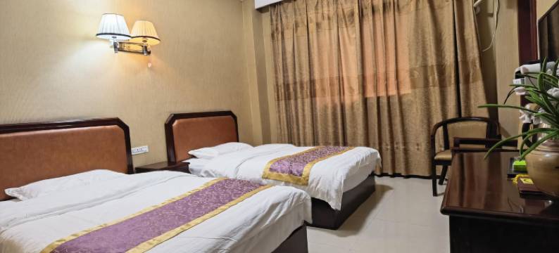 宝兴丰泰宾馆图片