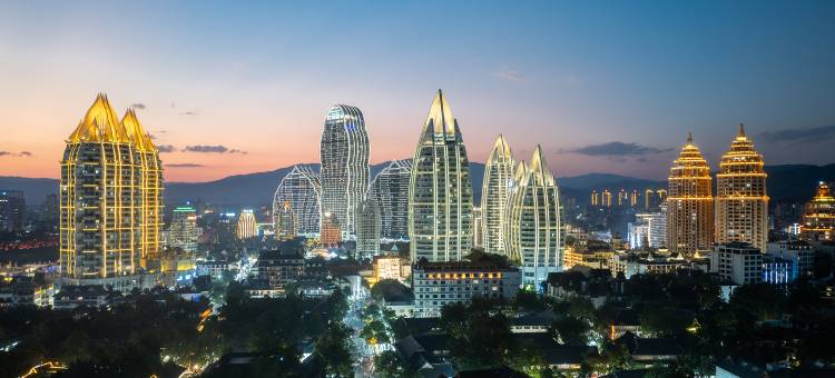 西双版纳告庄星光夜市桔子水晶酒店图片