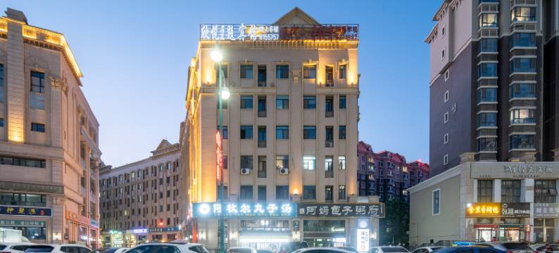 欣悦主题宾馆(机场新天润罗马天街店)图片