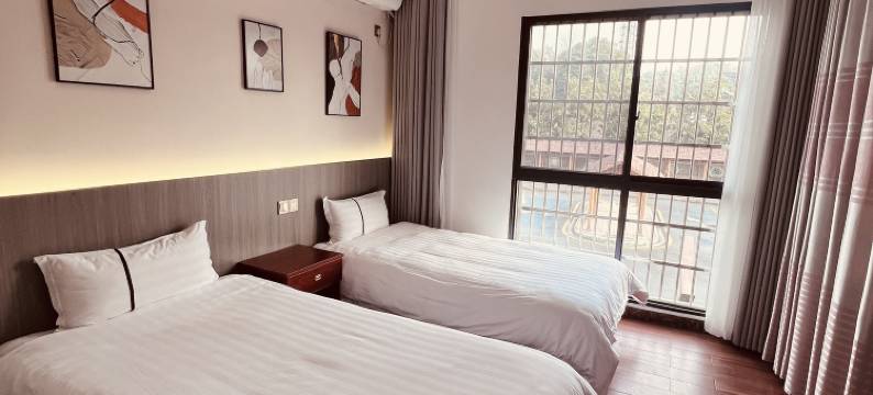 桃花源云隐居(桃花源景区北门游客服务中心店)图片